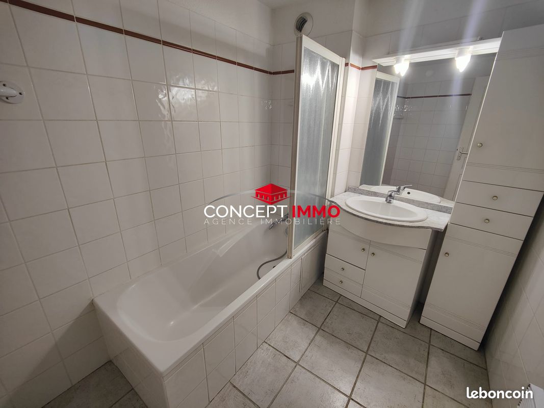 Appartement 3 pièces 55 m² · à Belgentier · 55 m² · 735 €/mois