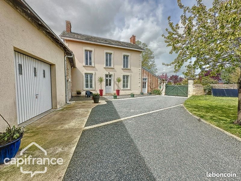 Maison 6 pièces 180 m² - Plaine-et-Vallées 79100 Oiron (image principale 11)