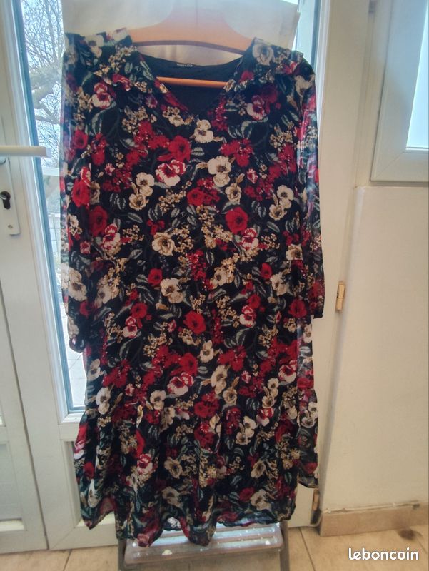Robe (image 2)