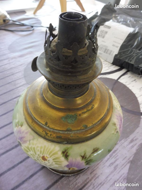 Lampe à petrole ancienne (image 3)