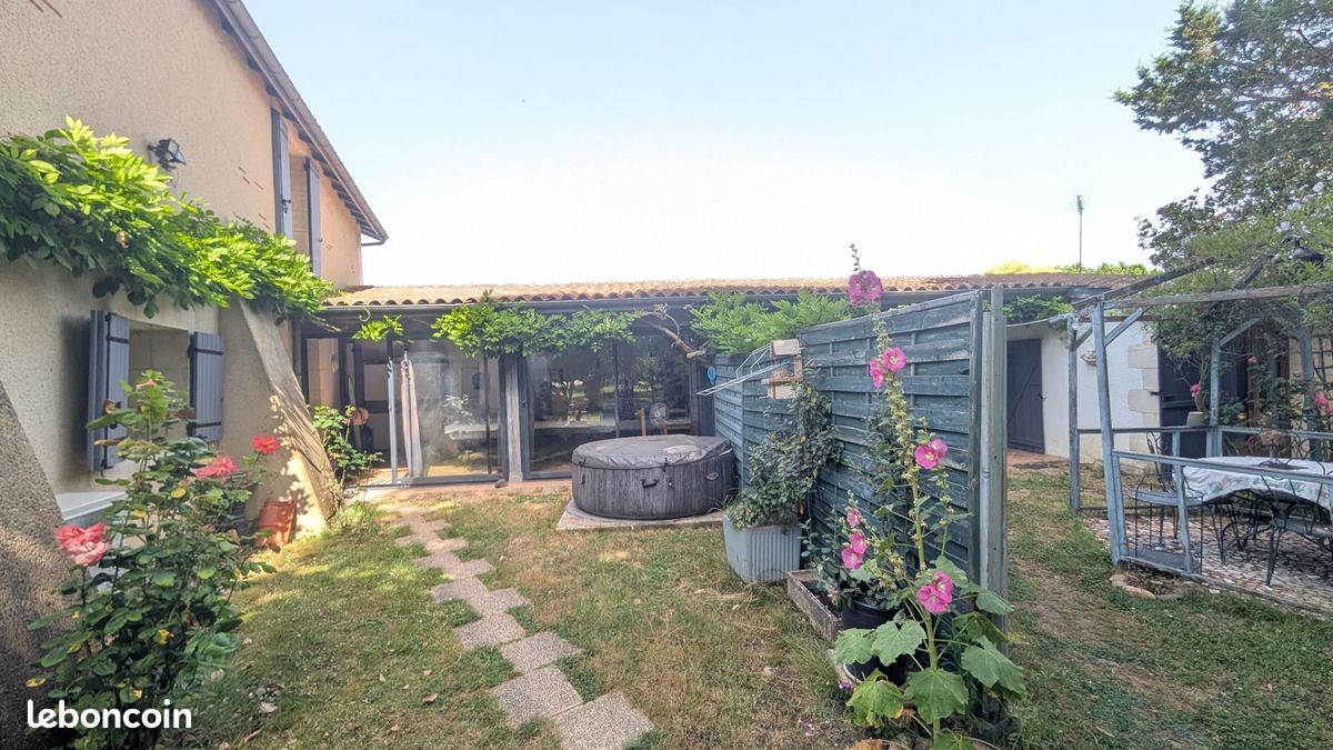 Maison 7 pièces 217 m² · à Marcellus · 217 m² · 260 000 €