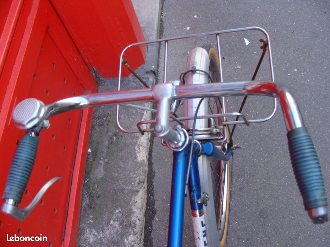Vélo Porteur de ville Spécial CNC double porte bagages 1965 Bleu 3 vitesses au cadre, Cadre M T56 avec les roues en 650 x 35 B (roues de randonneuse) assez léger 12 kgs. Pneus Michelin World Tour (image 5)