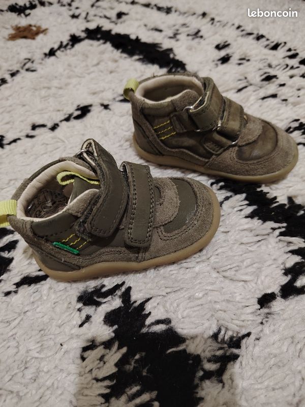 Baskets bébé Kickers taille 20 (image 2)