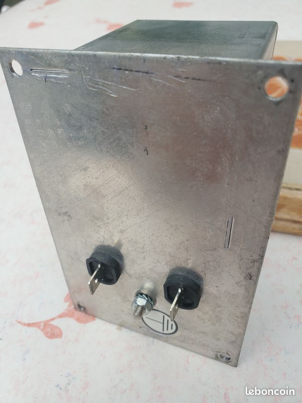 Bloc prise secteur C19 filtré avec Inter & Voyant +2 Portes Fusibles 6.3x32mm 250v/16A max (image 4)