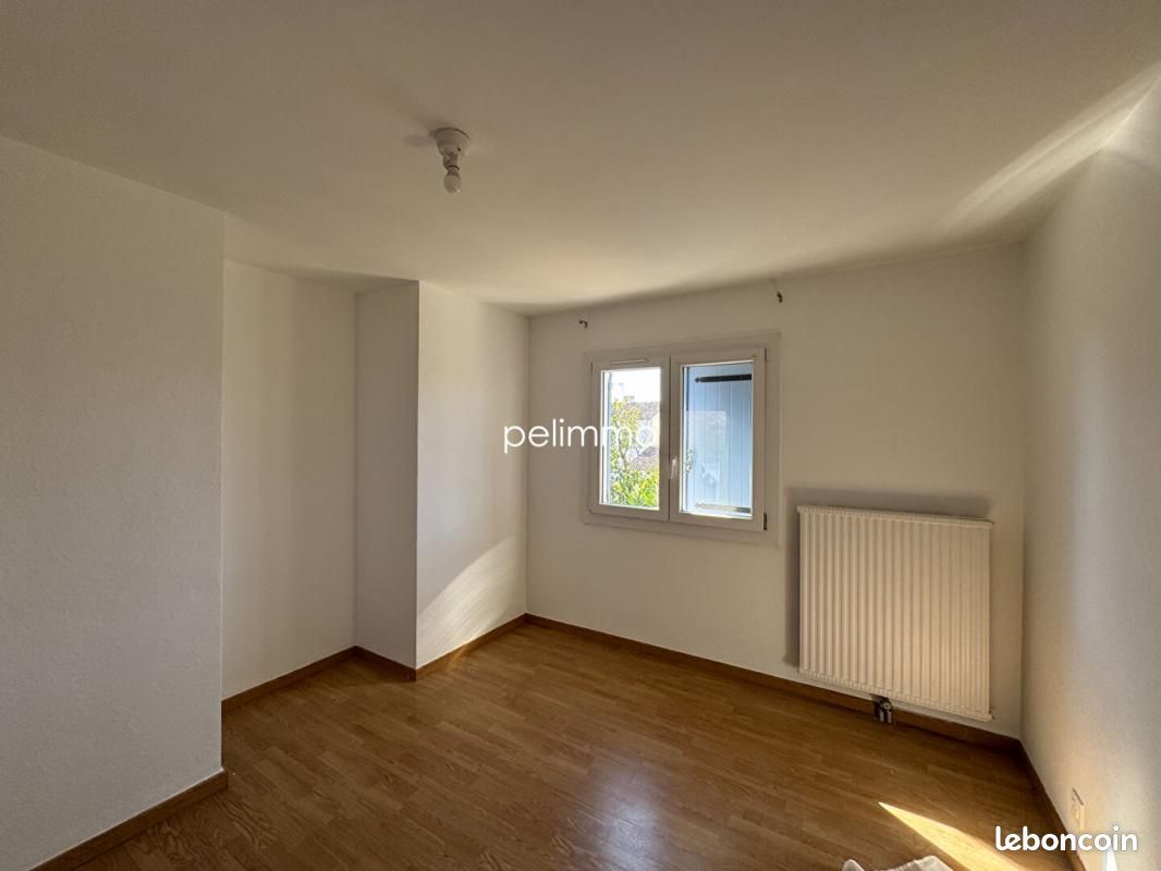 Maison a louer salon-de-provence - 5 pièce(s) - 105 m2 - Surfyn