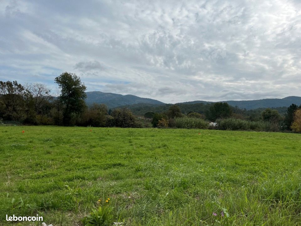 Terrain 500 m² Pierrefeu Du Var · à Pierrefeu-du-Var · 190 000 €