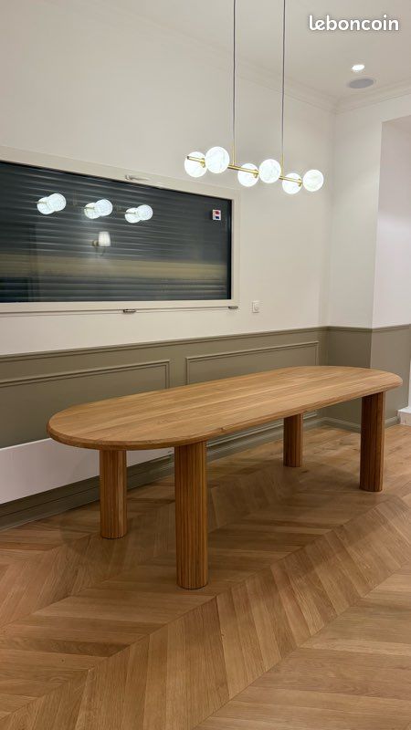Table XAVIER en chêne massif pieds rond - 260 cm (image 1)