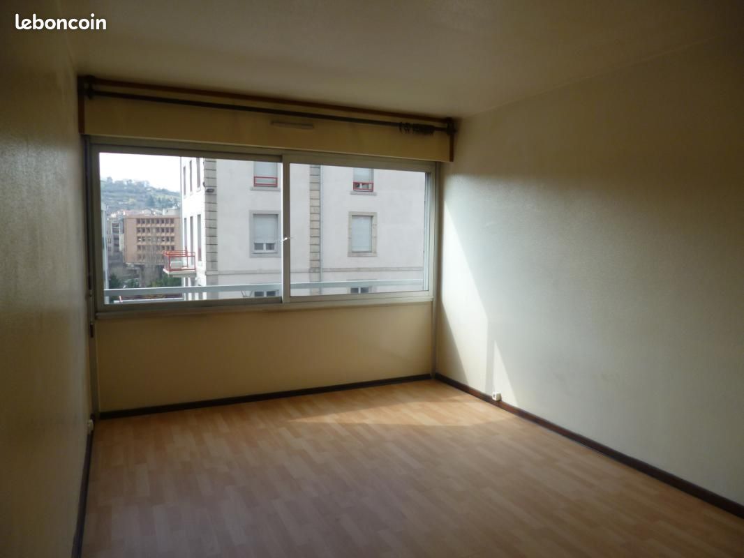 Appartement 1 pièce 23 m² · à Le Puy-en-Velay · 23 m² · 229 €