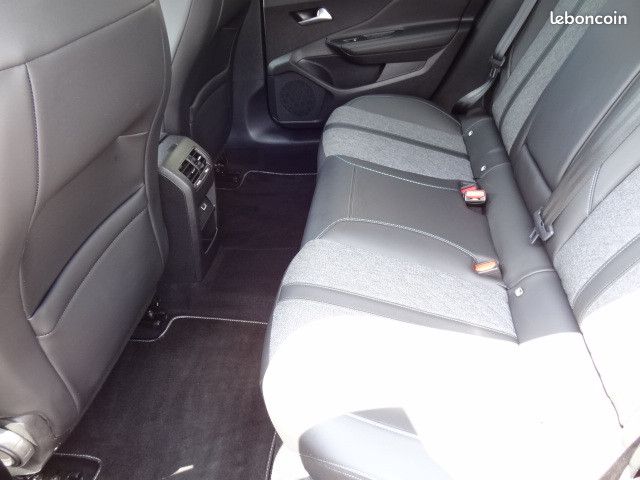 Peugeot 408 1.2 PURETECH 130CH S&S ALLURE EAT8 (image 11)