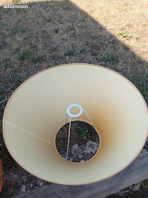 Lampe orange (image 1)