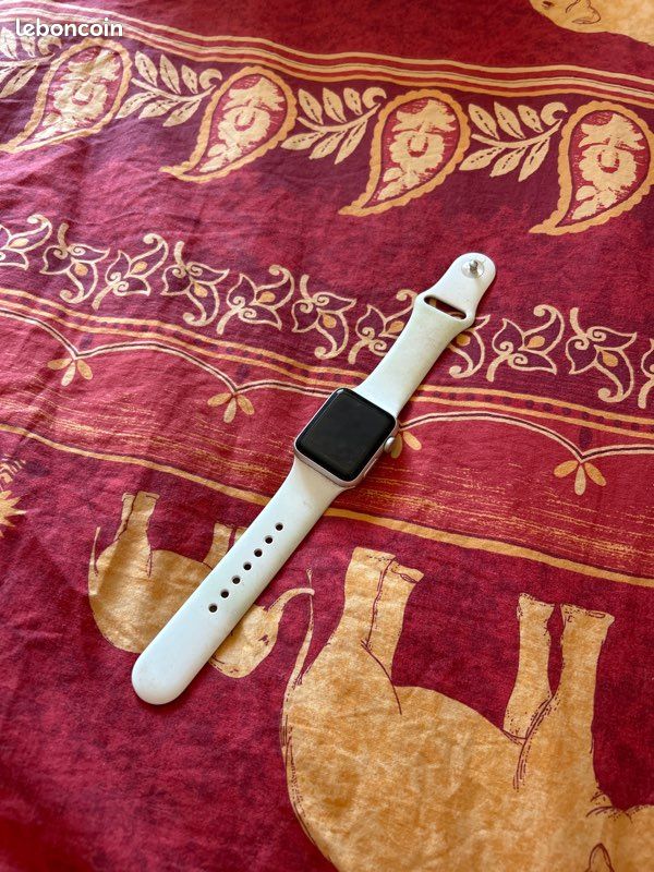 Apple Watch (image 1)