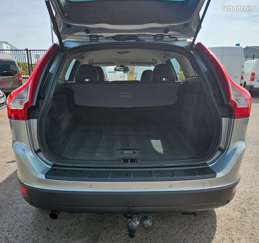 Volvo xc60 2.4d 175 cv momentum 2010 185000 kms (image 5)