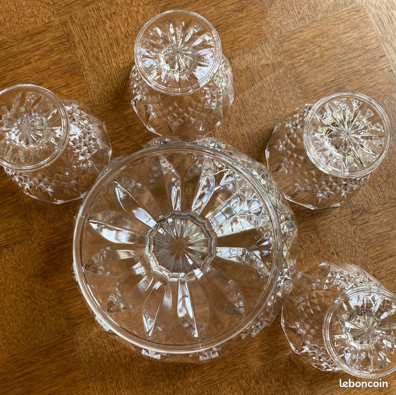 Service COUPE à Fruits et 4 COUPELLES cristal d'Arques (image 3)
