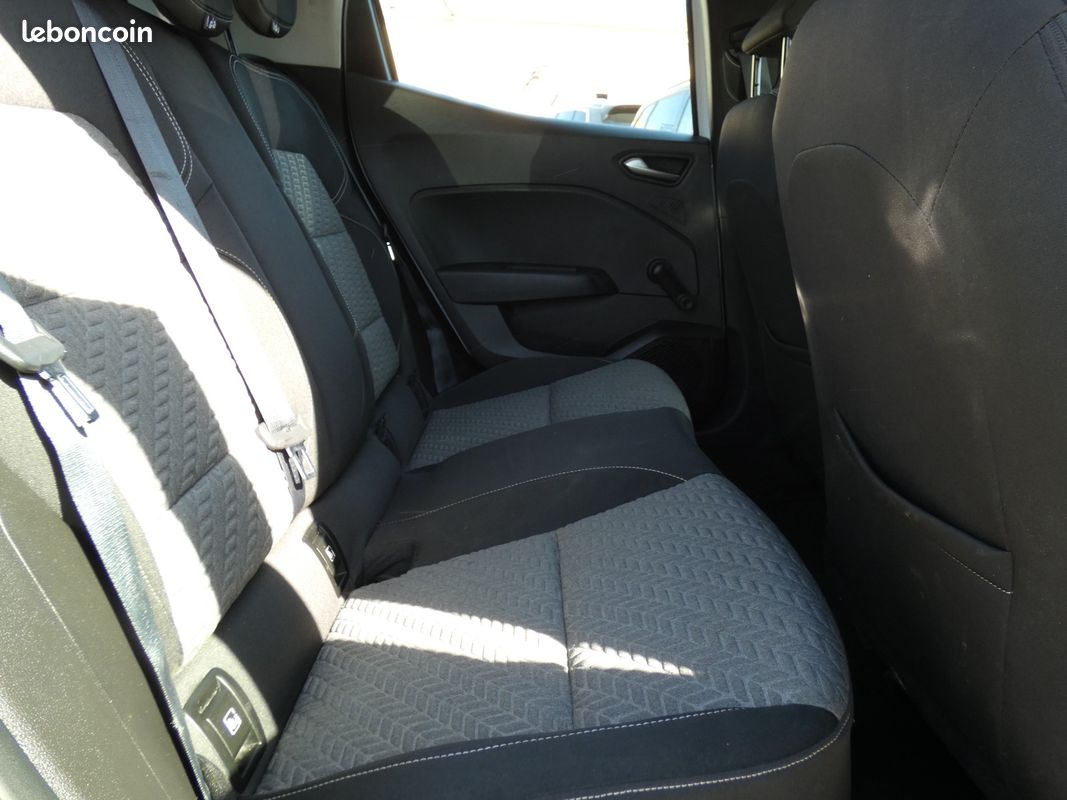 RENAULT CLIO V TCe 90 Equilibre (image 12)