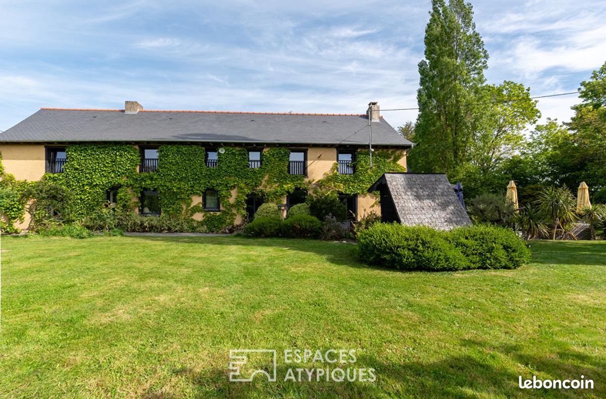 Maison 9 pièces 254 m² · à Melesse · 254 m² · 695 000 €