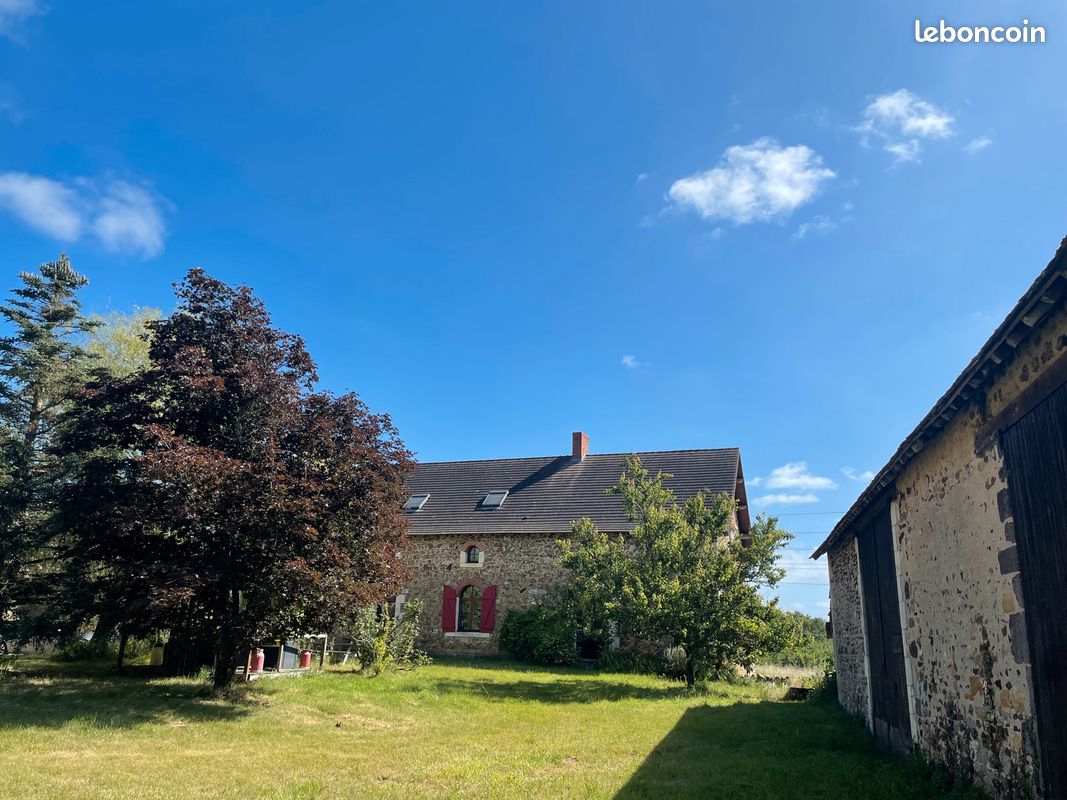 Maison 7 pièces 300 m² · à Massay · 300 m² · 238 000 €