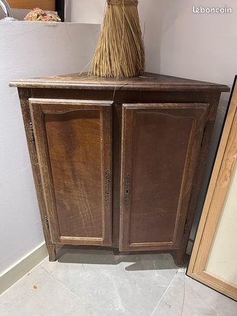 Meuble d'angle ancien en bois massif – style classique - Ameublement