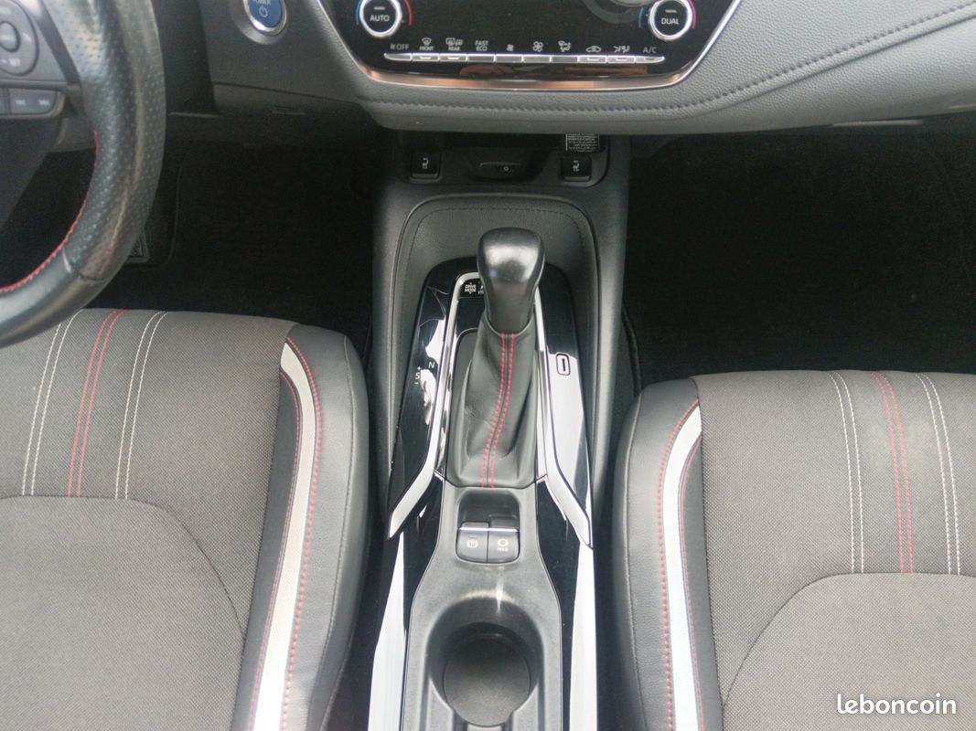 TOYOTA COROLLA HYBRIDE MY22 2.0 VVT-I 184CH GR Sport Caméra Carplay Garantie 12 mois (image 12)