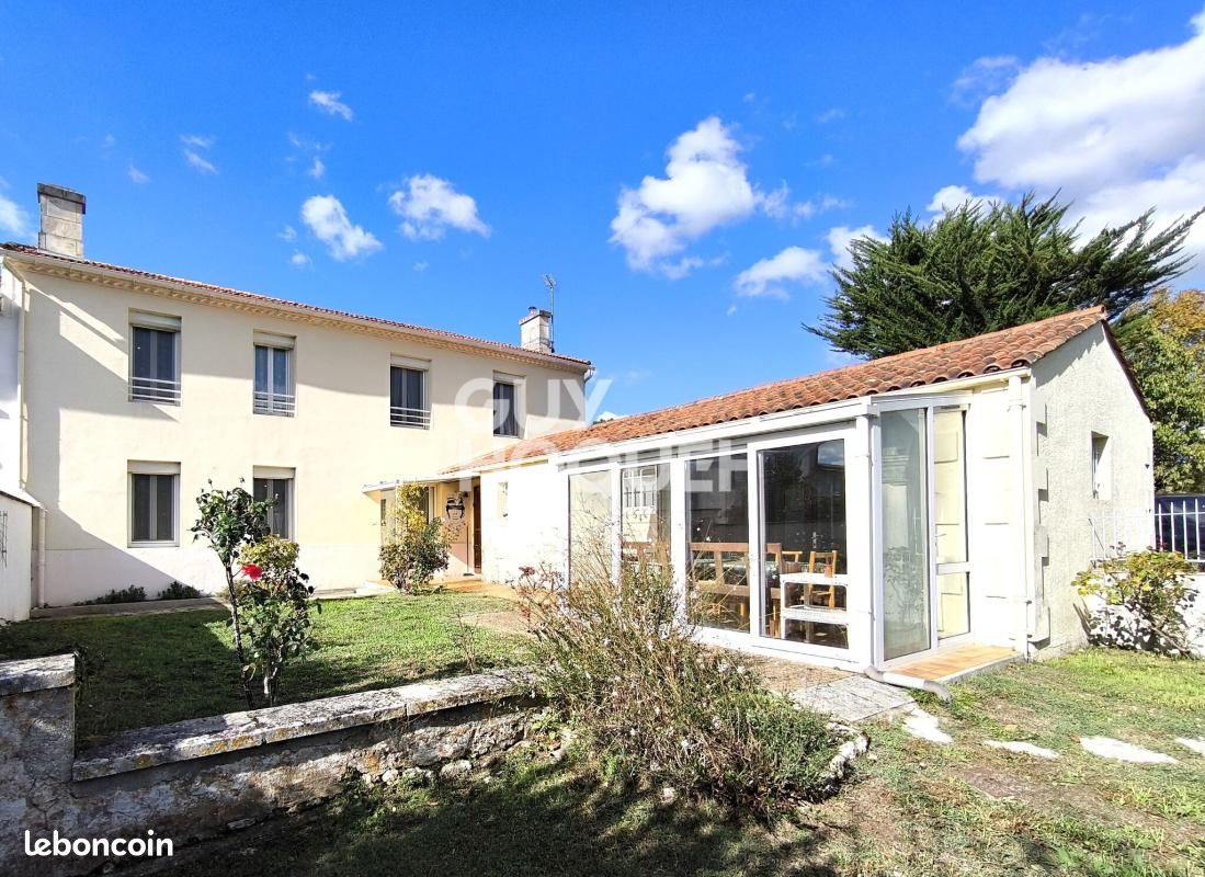 Maison 8 pièces 157 m² · à Vaux-sur-Mer · 157 m² · 422 000 €