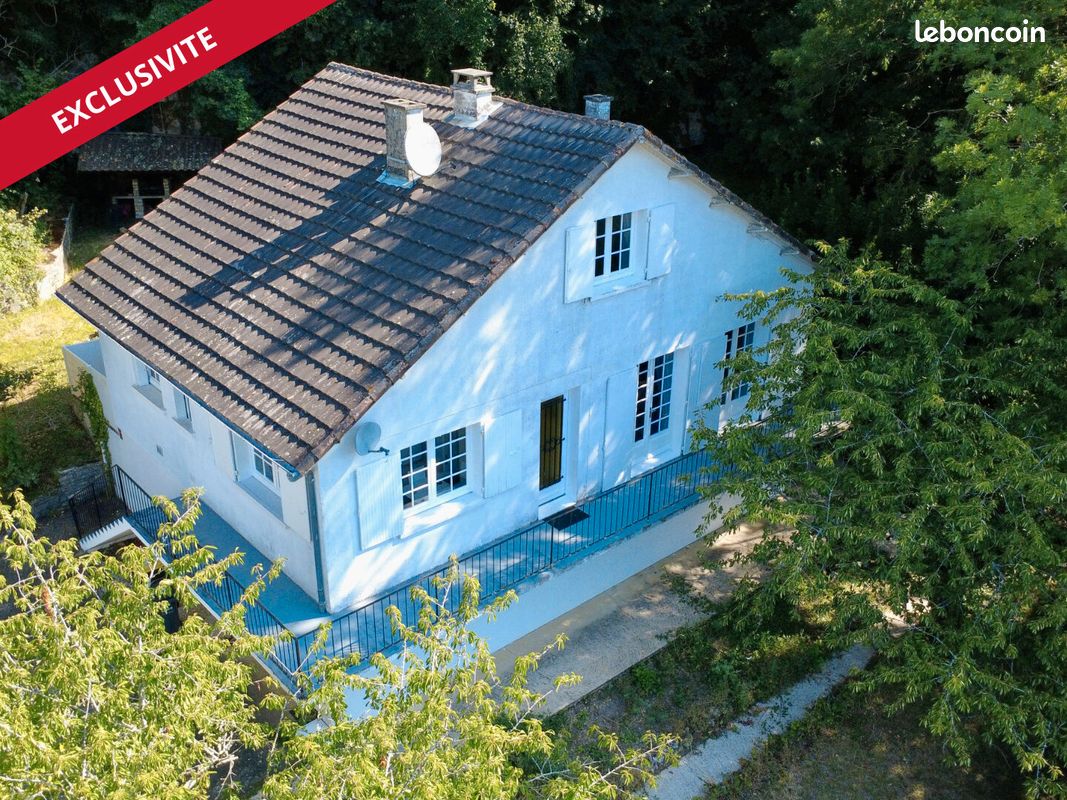Maison 6 pièces 116 m² · à Charroux · 116 m² · 96 000 €