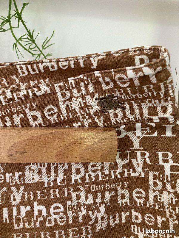 BURBERRY - CORSAIRE - PANTACOURT - BLANC - taille 14 REG = 40 👖 - Vêtements