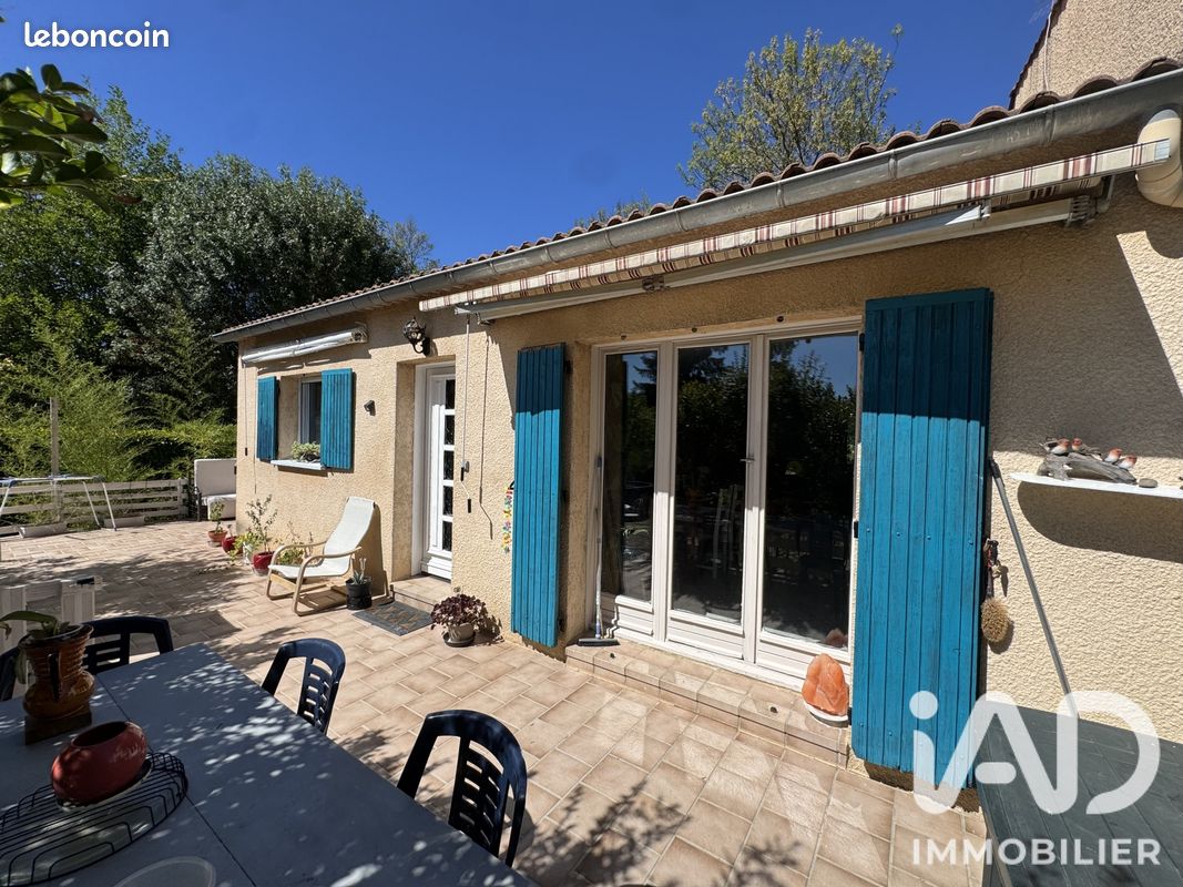 Maison 4 pièces 95 m² · à Saint-Julien-les-Rosiers · 95 m² · 239 000 €