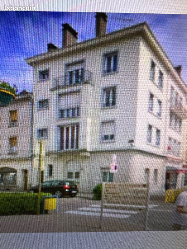 Local commercial 1 pièce · à Charmes · 263 000 €