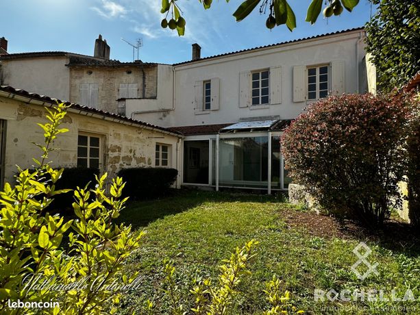 Immeuble 310 m² Saint-Jean-d'Angély