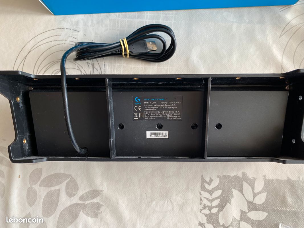 Panneau De Commutateurs De Vol Logitech – Flight Switch Panel – Occasion