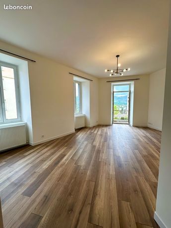 Apparemment spécieux et lumineux 110m2
