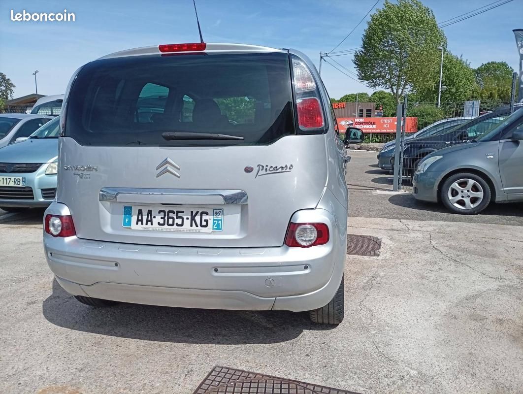 Citroën C3 II 1.6 HDi90 FAP Exclusive (image 5)