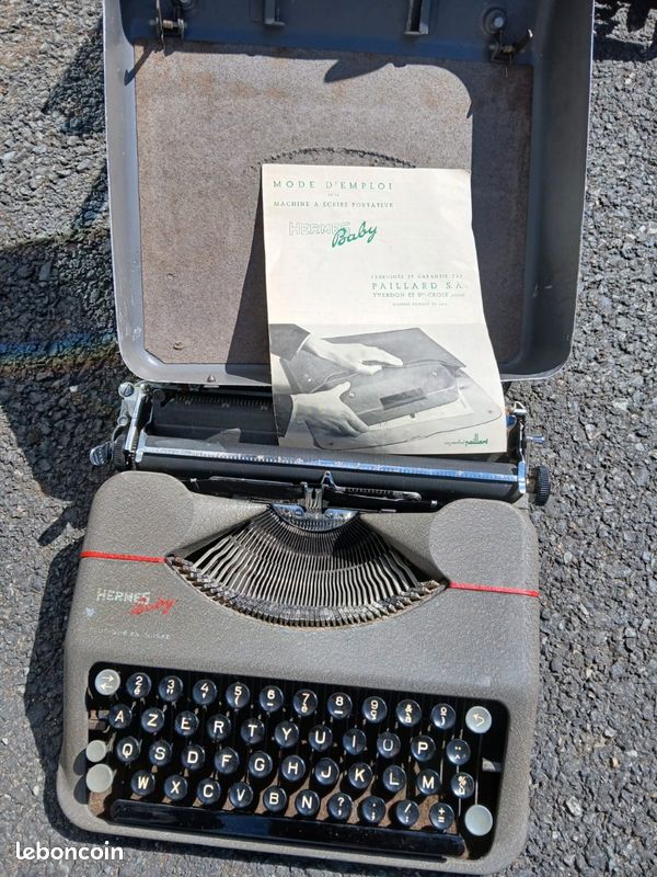 Machine à ecrire (image 1)