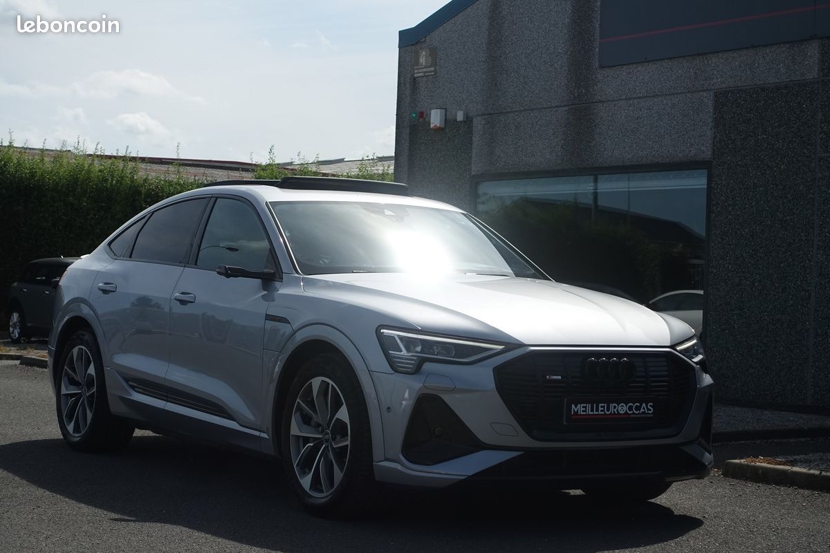 E-Tron 55 Sportback Quattro S-Tronic S-Line 408ch Virtual cockpit/Toit ouvrant/Cuir sport Chauffant/Grd Gps europe/Caméra 3D/Accès confort/HUD/Full LED/Carplay/1*Main/Garantie 12 mois (image 3)