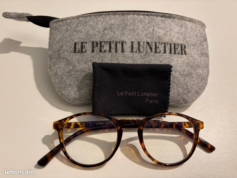 Opticiens Magasin Le Petit Lunetier Verres Solaires Lunettes De