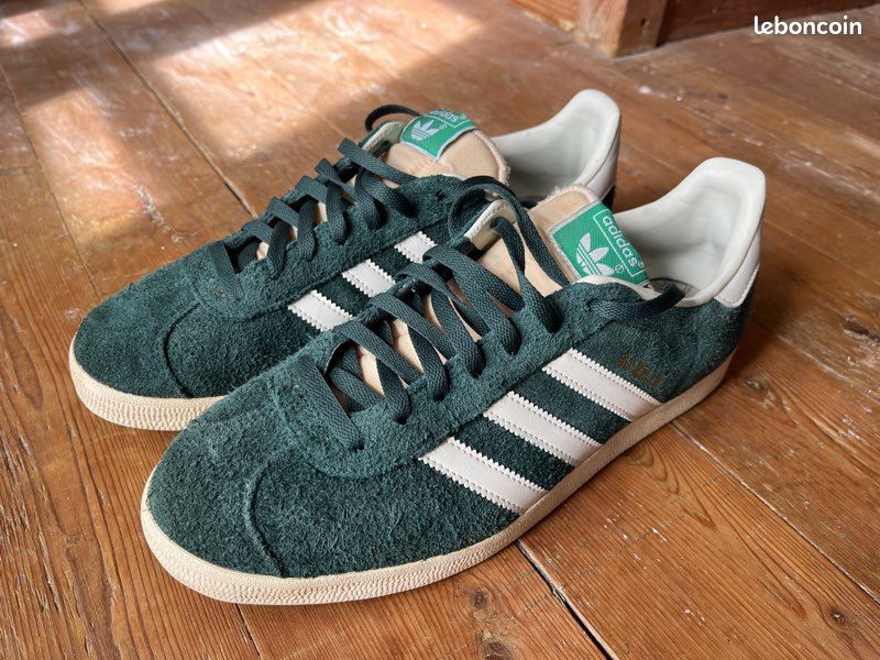 adidas gazelle silver green womens Pegashoes - Basket Adidas Originals Gazelle Vert fonc/Blanc