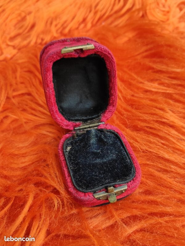 boîte de présentation de bijoux anciens vintage double bague  Jewels