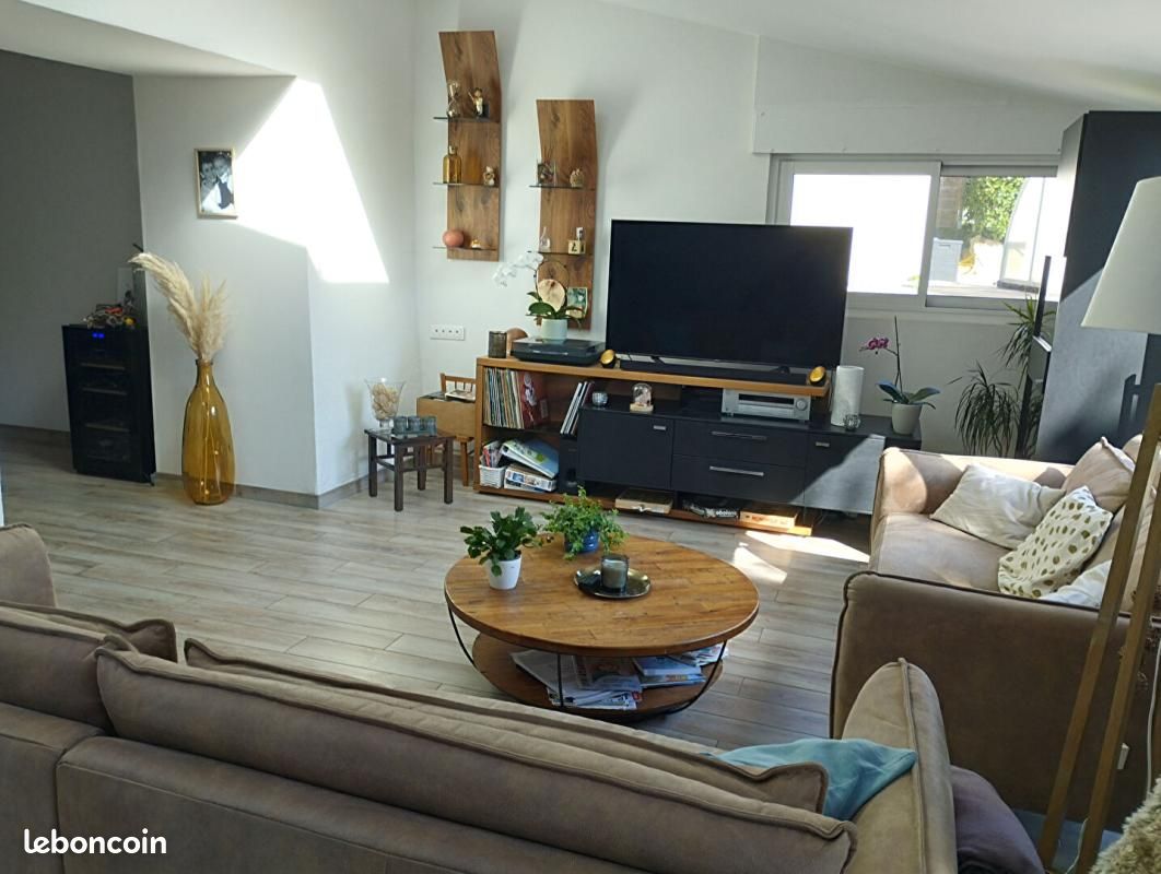 Maison 6 pièces 145 m² · à Mauves-sur-Loire · 145 m² · 369 000 €