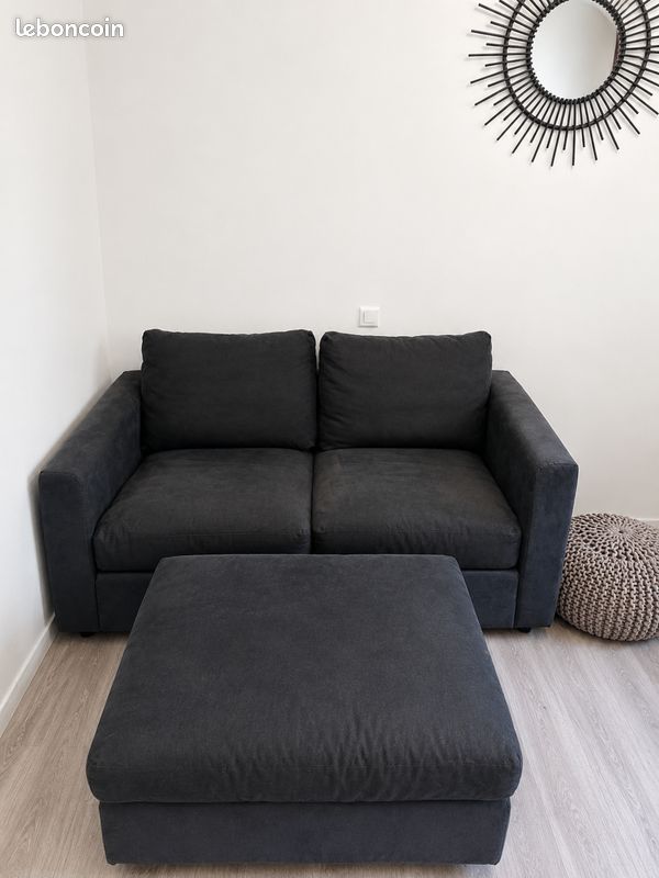 Canapé 2 places IKEA noir + repose pieds (image 2)