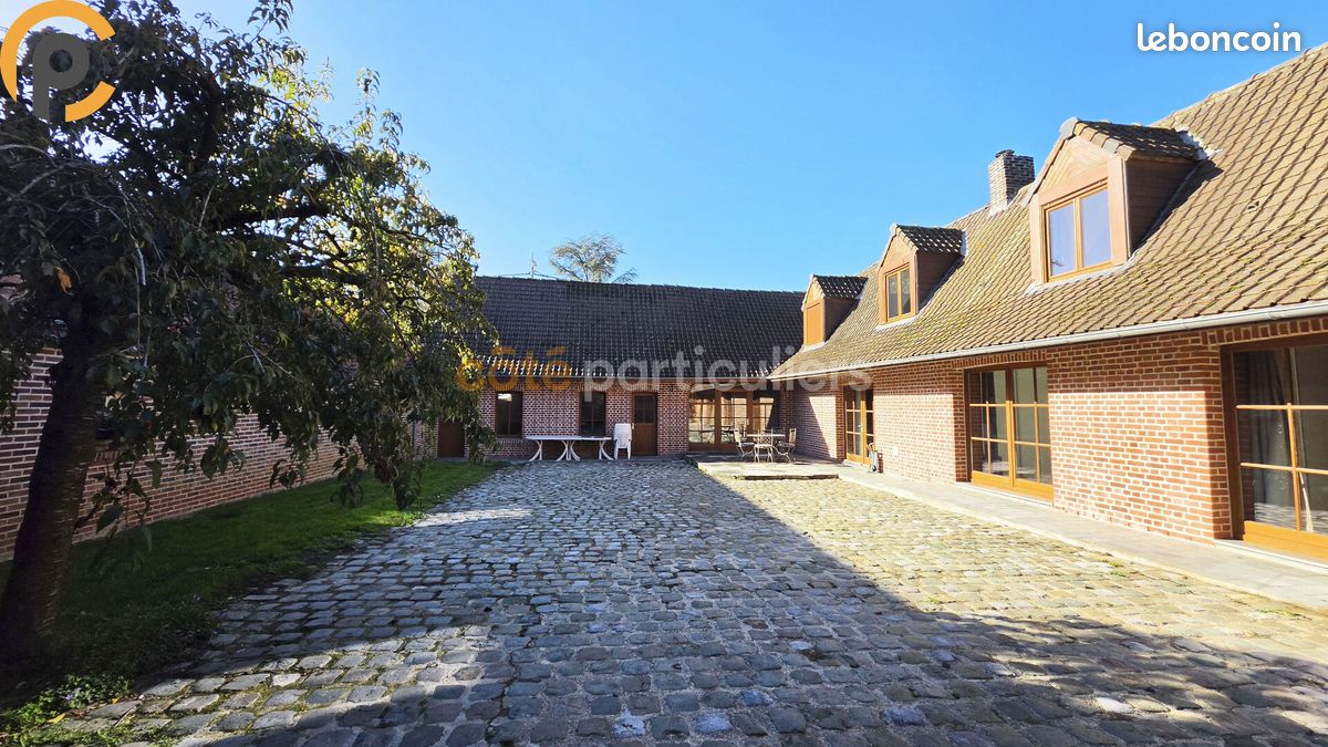 Maison 12 pièces 310 m² · à Cysoing · 310 m² · 695 000 €