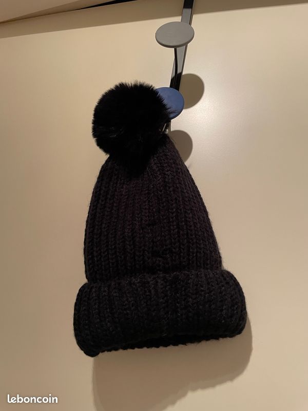 Bonnet noir KIABI Accessoires Bagagerie