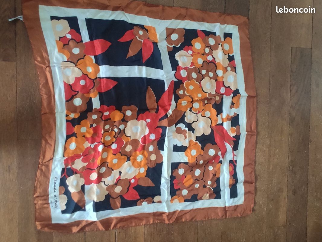 Foulard en soie vintage Claude d'Arcy (image 1)