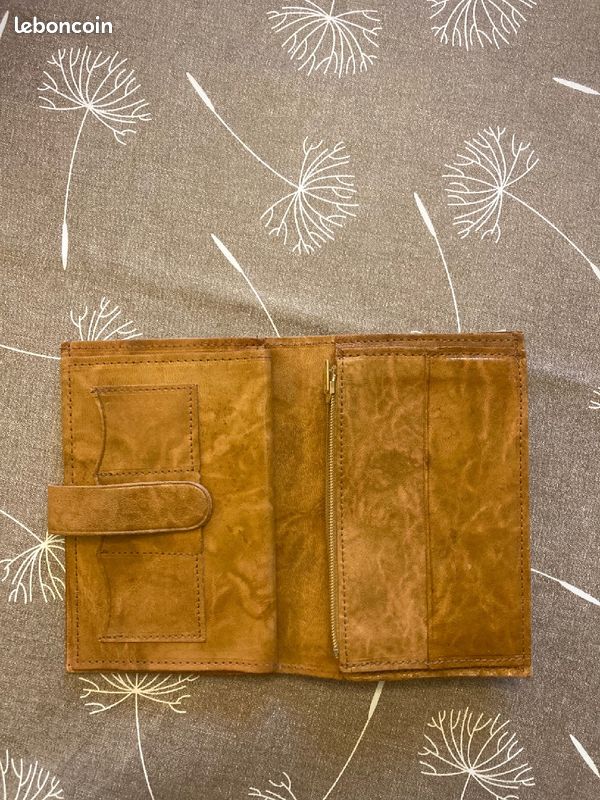 Portefeuille neuf marron clair en cuir avec porte-cartes (image 1)