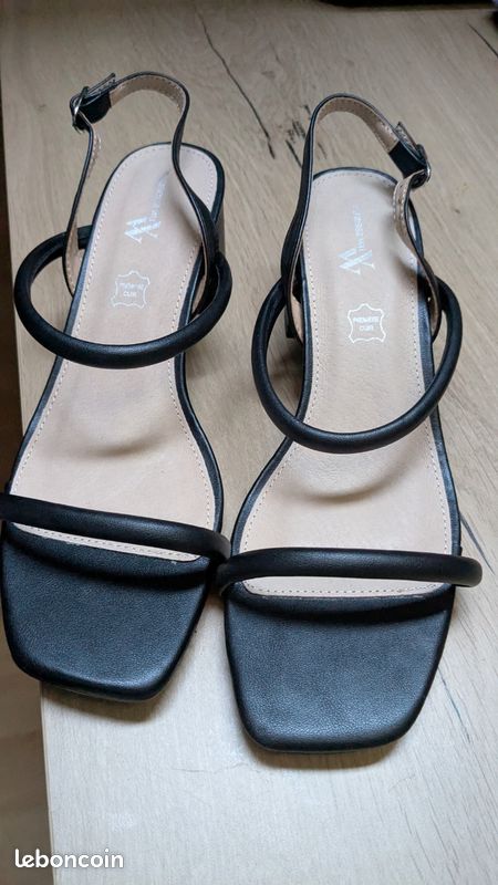 Sandale Talon Vanessa Wu Sandales A Brides Noires Sandales Noir