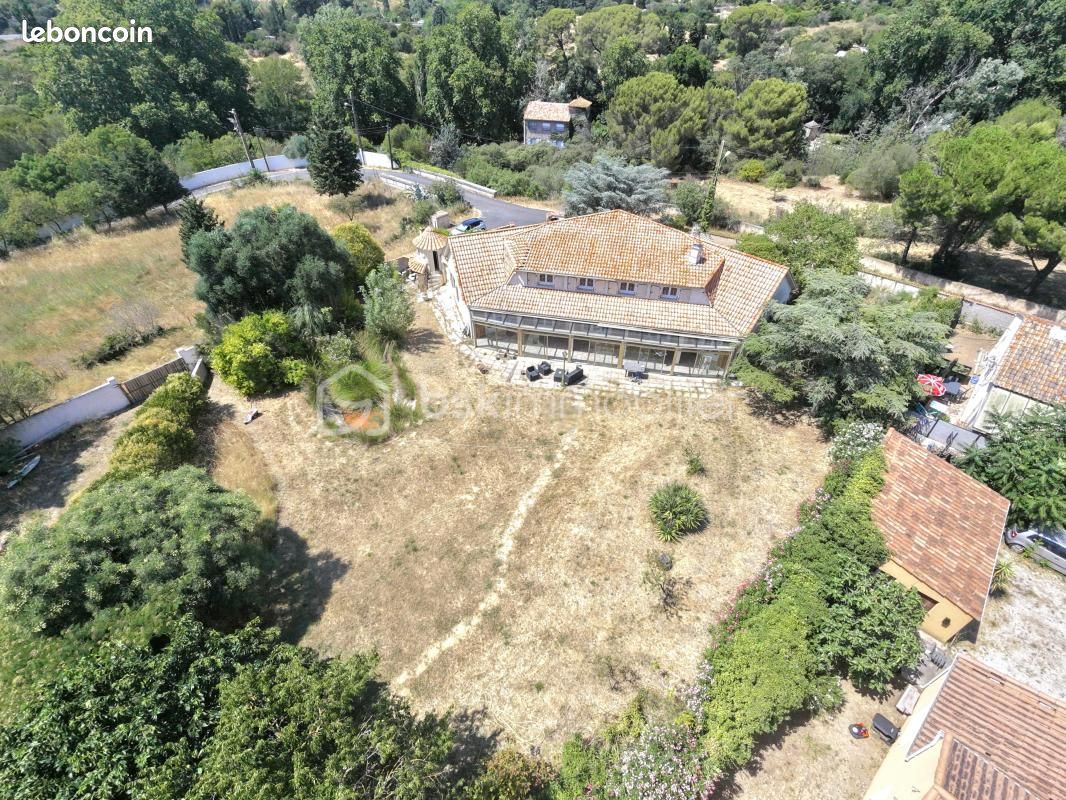 Maison 9 pièces 259 m² · à Balaruc-le-Vieux · 259 m² · 499 000 €