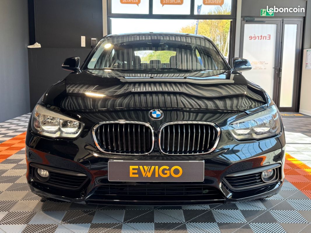 BMW SERIE 1 120I DKG 177 CH PHASE II - URBAN CHIC - VOLANT SPORT - JA 18 - FEUX TEINTÉS - ECHAPPEMENT SPORt (image 20)