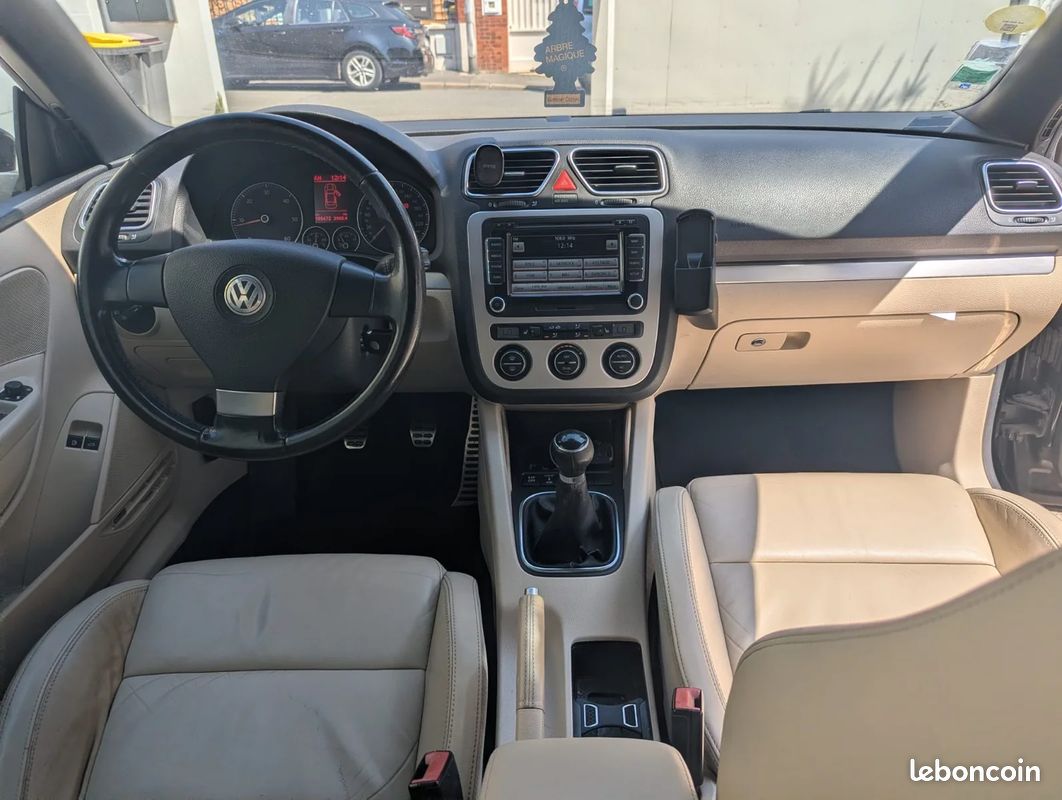 VOLKSWAGEN EOS 2.0 16S TDI 140 CR FAP Carat Toit Ouvrant/ Sièges Chauffant (image 17)
