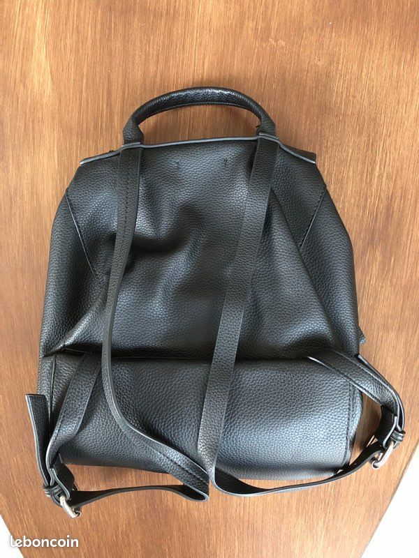 La Modeuse - Sac à dos femme aspect cuir U Rouge - Bagagerie - Maroquinerie