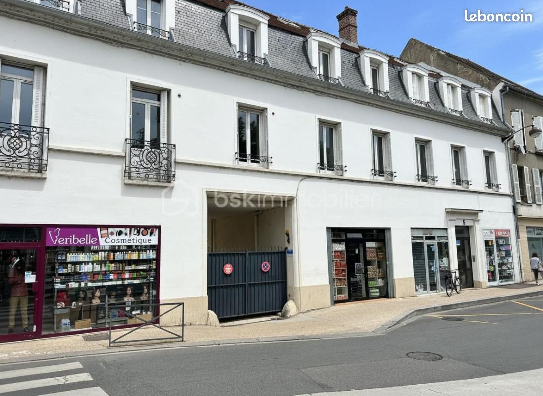 Appartement 1 pièce 27 m² · à Melun · 27 m² · 90 000 €