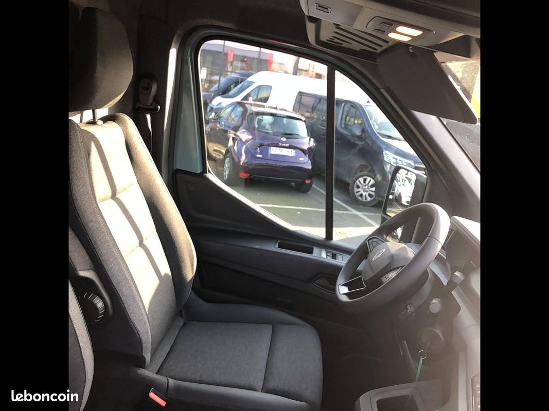 Renault master electrique fgn l2h2 3t5 grande autonomie advance (image 9)
