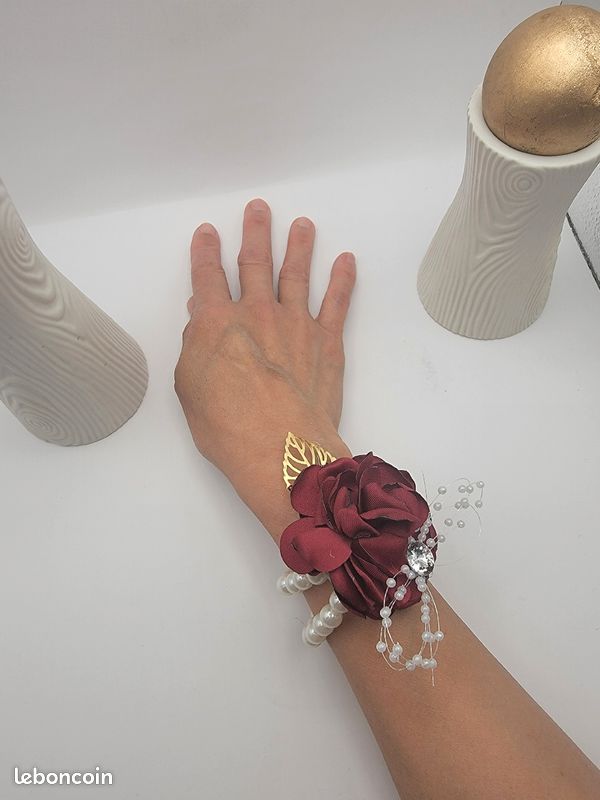 Parrure Bracelet Boutonnière rose rouge perles (image 1)